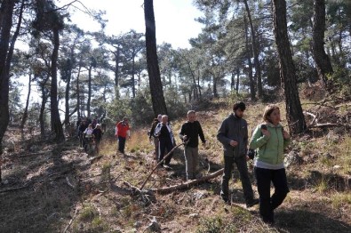 Bayraklı Belediyesi'nden Doğa Yürüyüşüne Davet
