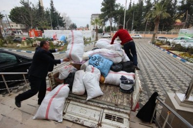 Düziçi'nden Suriyeliler İçin Toplanan Yardımlar Teslim Edildi