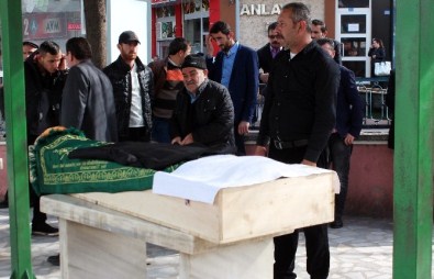 Fatsa'da Öldürülüp Cesedi Giresun'da Ormana Atılan Şahıs Toprağa Verildi