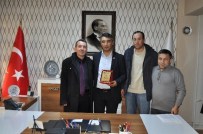 Görme Engellilerden İl Müdürü Aksoy'a Teşekkür Ziyareti