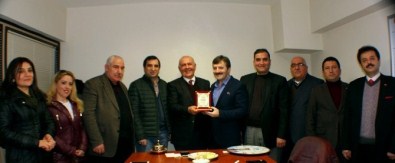 Kent Konseyi'nden Güvenli'ye 'Değer' Plaketi