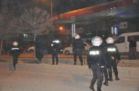 Nizip'te Taşlı Sopalı Kavga Açıklaması 1'İ Polis 3 Yaralı