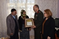 Şehit Kayveni'nin Şehadet Belgesi Ailesine Verildi