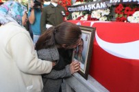 ŞÜKRÜ KOCATEPE - Şehit Nişanlıya Son Bakış