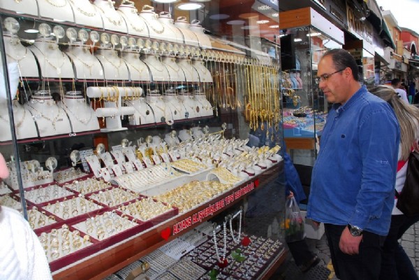 Altında 'yarım gram' dönemi