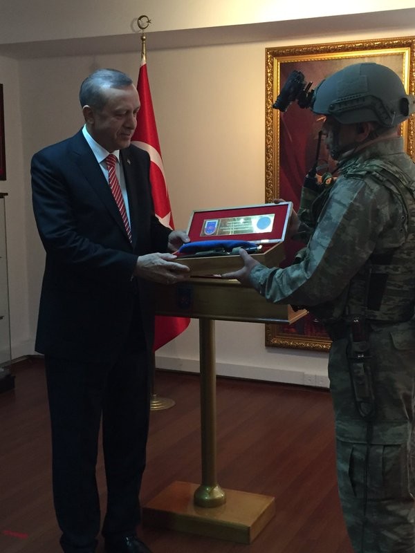 Cumhurbaşkanı JÖAK'ı ziyaret etti