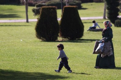 Adana'da Son 66 Yılın En Sıcak Şubatı Yaşanıyor