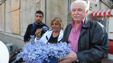 Burhaniye'ye Bahar Geldi