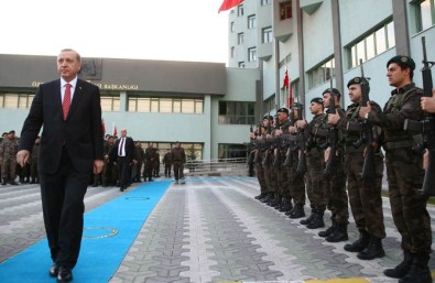 Erdoğan Stratejik Bir Komutanlığı Daha Ziyaret Etti