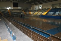 Fındıklı, Gazetecilere Yeni Spor Salonunu Gezdirdi