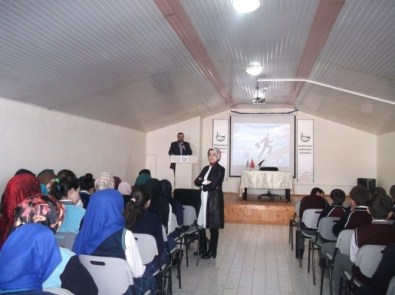 Kariyer Ve Karakter Gelişimi Seminerleri Devam Ediyor…