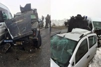 Zincirleme kaza 2'si Polis 7 yaralı