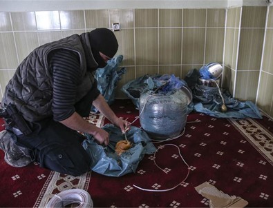 PKK'lılar camiye de bomba yerleştirmiş