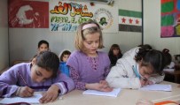 AHMET ZORLU - Savaşın çocukları Türkçe öğreniyor