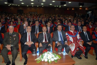 TOBB Başkanı Hisarcıklıoğlu'na MAKÜ'den Fahri Doktora Payesi