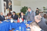 NIYAZI ULUGÖLGE - Turizmin Geleceği Foça'da Masaya Yatırıldı