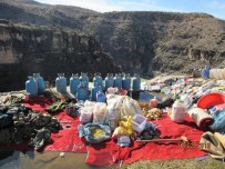 MUTFAK TÜPÜ - Batman'da PKK Sığınaklarında El Yapımı Bomba Ve Yaşam Malzemesi Ele Geçirildi