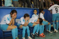 Futbolcu Kızların Gözyaşları Haberi