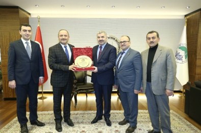 'Hem İbadet, Hem Hayır'