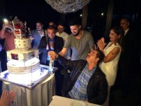 İDO TATLISES - İbrahim Tatlıses, Oğlu İdo'nun Doğum Günü Pastasını Kesti