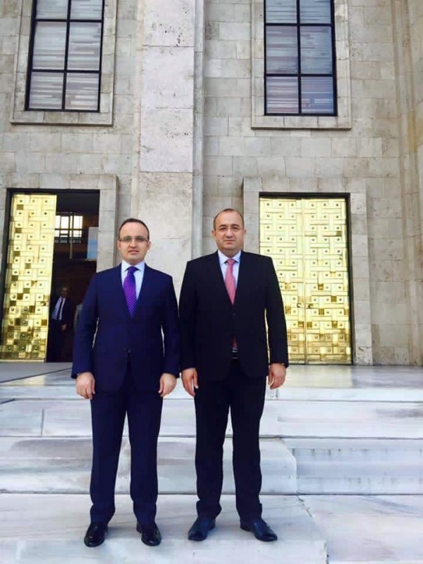 Vekiller saldırıdan kıl payı kurtulmuş