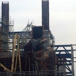 12 Tonluk Çelik Kolon Yan Yattı, İşçiler Ölümden Döndü