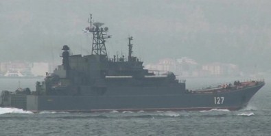 2 Rus Savaş Gemisi Boğazdan Peş Peşe Geçti