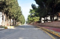 KALDIRIM ÇALIŞMASI - Fabrikalar'a Yeni Asfalt Ve Kaldırımlar