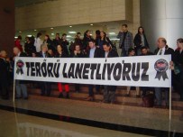 İZMIR BAROSU - İzmirli Avukatlar Terörü Lanetledi