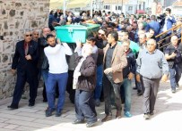 MANISASPOR TEKNIK DIREKTÖRÜ - Manisaspor'un İlk Teknik Direktörü Son Yolculuğuna Uğurlandı