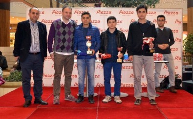 Piazza'da Satranç Ustaları Ödüllendirildi