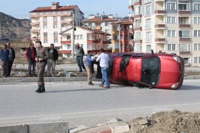 Tosya'da Trafik Kazası Açıklaması 2 Yaralı