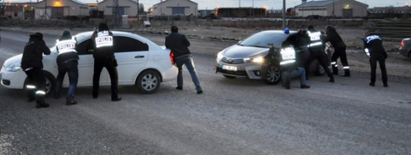 Film sahnelerini aratmayan uyuşturucu operasyonu!