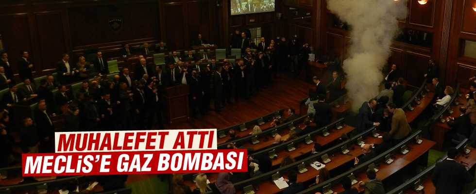 Kosova Meclis'i yine karıştı