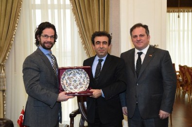 Macaristan Başkonsolosu'ndan Vali Güzeloğlu'na Ziyaret