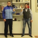 BOKSÖR - Şampiyon Boksörün Hedefi Büyük