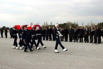 ŞERIF YıLMAZ - Şehit Er Baba Ocağında