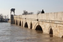 AHMET YıLMAZ - Ağaçlar, Tarihi Köprülere Zarar Veriyor