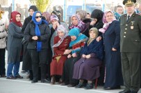 TRABZON VALİSİ - Gümüşhaneli Şehit Teğmen Erdoğan'ın Cenazesi Askeri Uçakla Trabzon'a Getirildi