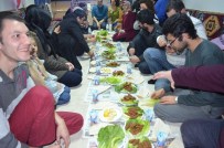 BEYIN FıRTıNASı - 'Güncel Okumalar Ve Yazar Buluşması' Projesi Afyonkarahisar Gençlik Merkezinde Başladı