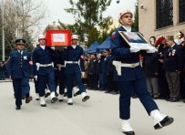 YıLMAZ BÜYÜKERŞEN - 81 Yaşındaki Anne Şehit Oğlunu Dua İle Uğurladı