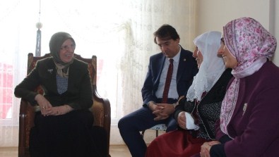 Bakan Sema Ramazanoğlu, Şehit Astsubay Metin Aydemir'in Ailesini Ziyaret Etti