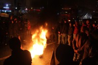 KARADENIZ SAHIL YOLU - Lastik Yakıp Yol Kapattılar