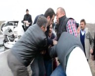 DAYAK - Otomobiline Çarpan Sürücüyü Tekme Tokat Dövdü