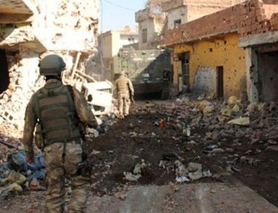Sur ve İdil'de 5 PKK'lı öldürüldü