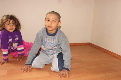 5 Yaşındaki Mecit Yürüyebilmek İçin Yardım Bekliyor