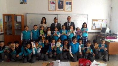 Beyşehir'de Öğrencilerden Kitap Toplama Kampanyası