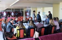 TATİL GÜNÜ - Foçalı Öğretmenler Başarı Çalıştayı Yaptı