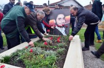 O SES TÜRKİYE - Motosiklet Kazasında Hayatını Kaybeden Genç, Ölümünün İkinci Yılında Anıldı