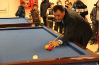 Şükrü Nazlı Bilardo'da Gençlere Taş Çıkarttı